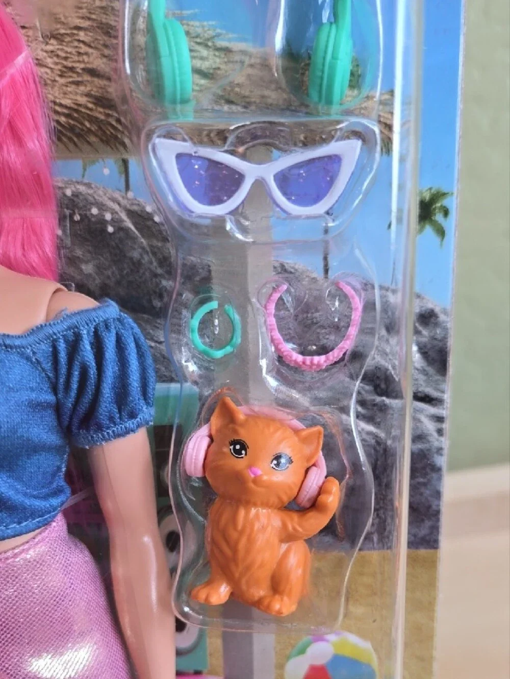 Barbie Mysteries Beach Detectives Daisy Jean Doll Netflix Series NEW 3+